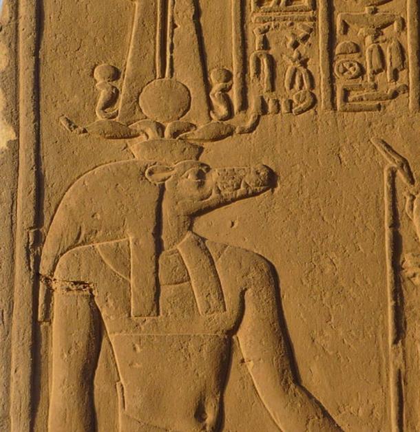 Wall-relief-of-Sobek