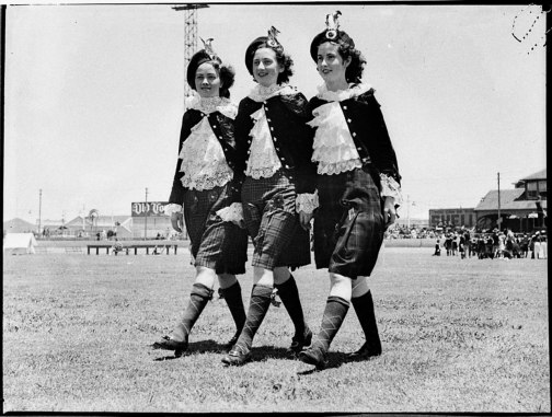 1280px-Highland_Gathering,_New_Year's_Day,_Sydney_Showground,_1_January_1937_-_photographer_Sam_Hood_(11656633936)